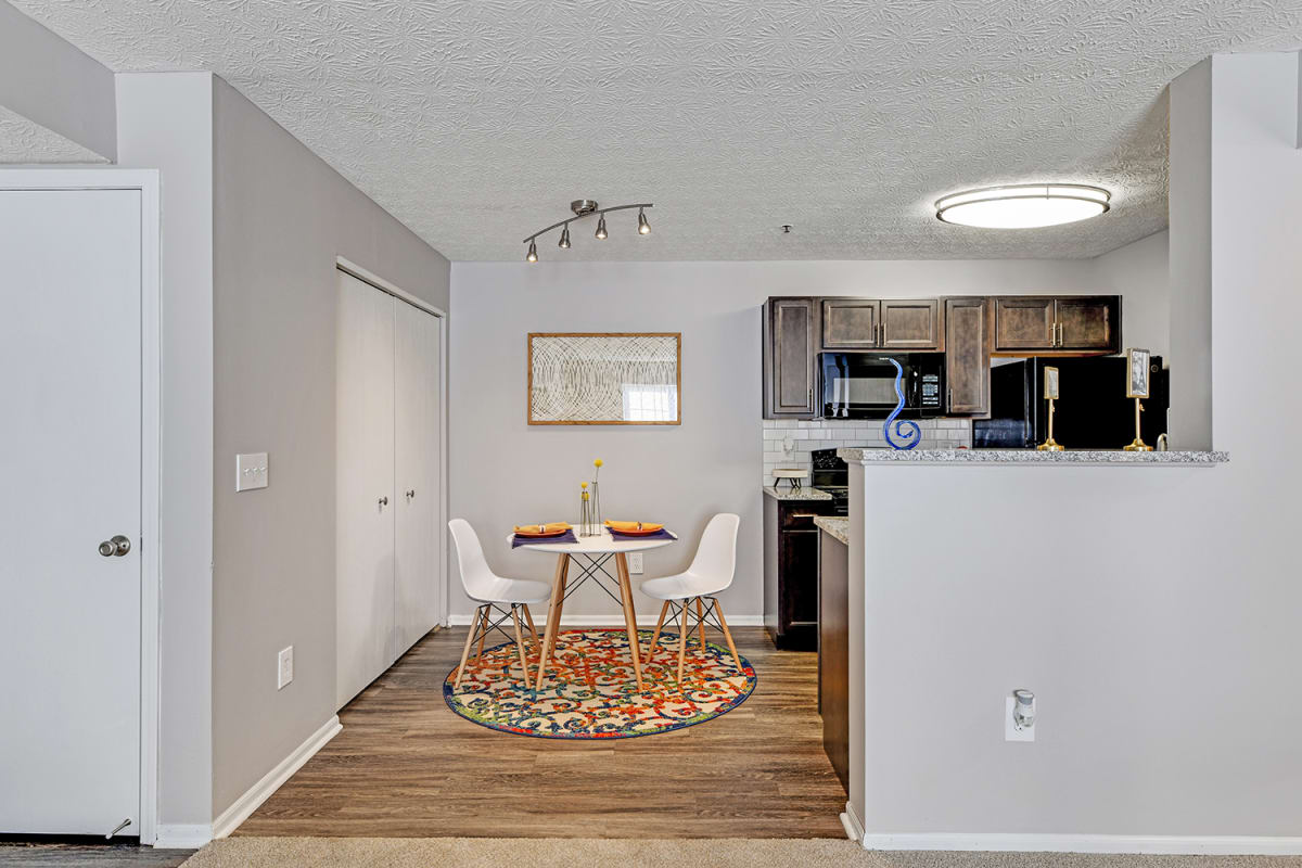 Luxury Apartments for Rent in 43228 Trinity Lakes Apartments